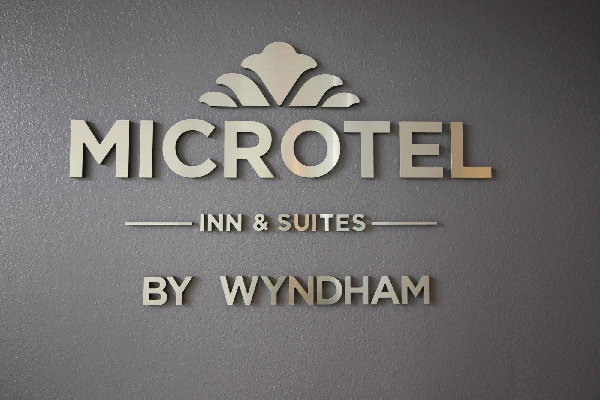 Microtel By Wyndham Victor Zewnętrze zdjęcie